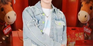 周深洛琦春晚舞台温情互动 前后接档引爆全网